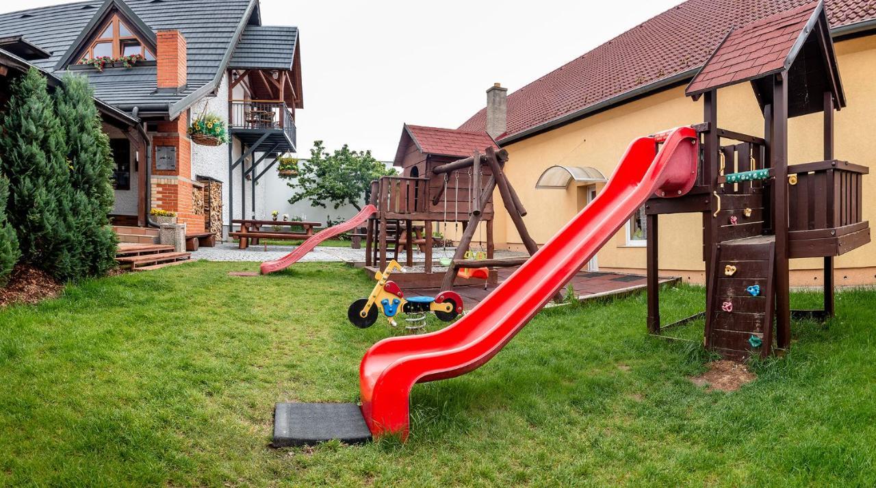 Penzion U Kapličky Mala Hrastice Esterno foto
